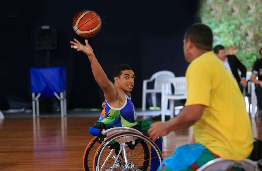 Conheça Dwan Gomes, o atleta que conheceu o mundo através do basquete de cadeira de rodas
